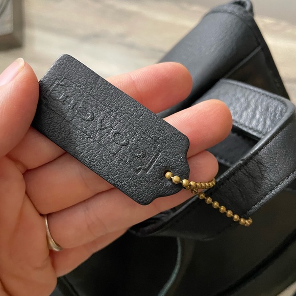 Vintage Coach Black Leather Backpack 9791 turnlock - Picture 9 of 14